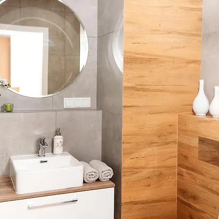 Apartament Vip Number 6 *
